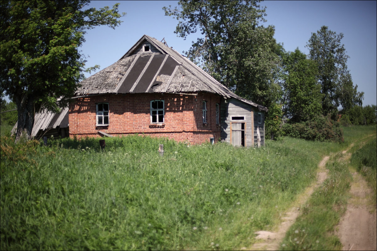 разрушенный дом заброшенная деревня